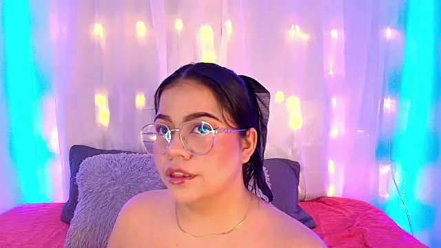 Snapshot of LilyRousee chatting on December 2025 06:04:02 PM LilyRousee online show from December 2025 06:04:02 PM