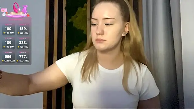 PandaFluff online show from November 2025 04:40:02 PM