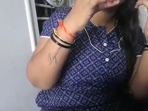 its me Rashmi online show from October 2025 05:46:01 PM