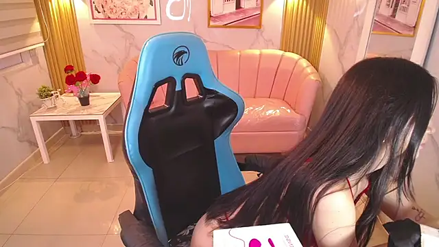 angel09 a  online show from November 2025 12:48:02 PM