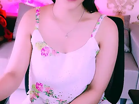 My Rose online show from October 2025 03:43:02 AM