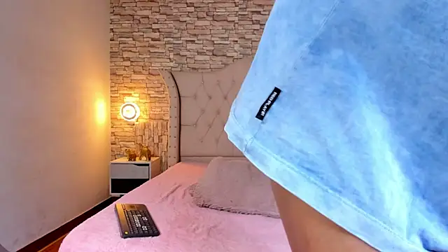 Snapshot of Lucia-Horny24 chatting on October 2025 07:57:02 PM Lucia-Horny24 online show from October 2025 07:57:02 PM