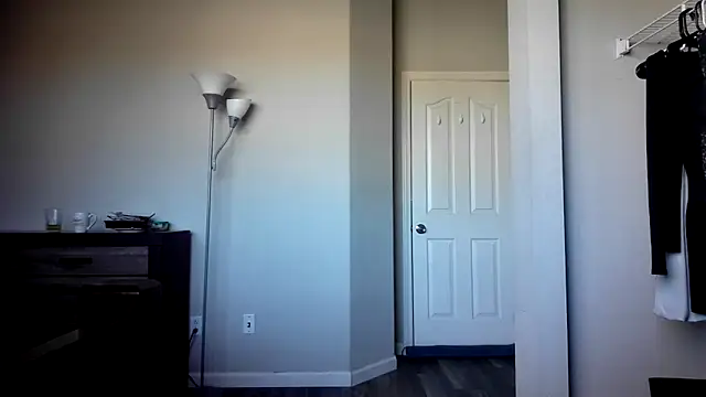 Snapshot of Marlowlovee chatting on October 2025 05:10:01 PM Marlowlovee online show from October 2025 05:10:01 PM