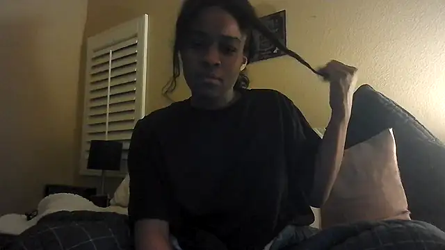 Snapshot of Marlowlovee chatting on July 2026 08:50:02 AM Marlowlovee online show from July 2026 08:50:02 AM
