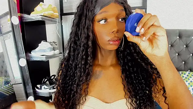 Snapshot of Sara_hot12112 chatting on November 2025 08:24:01 AM Sara hot12112 online show from November 2025 08:24:01 AM