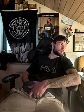 Mexxwell69 online show from September 2025 11:46:02 AM