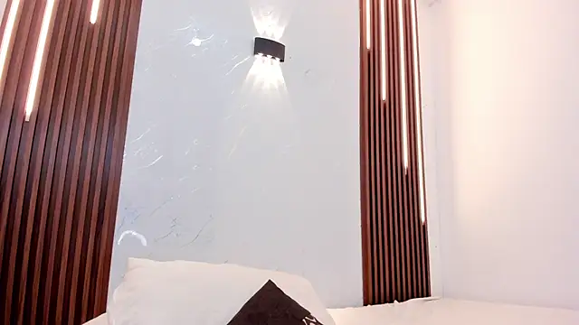 CarolinaMejia online show from October 2025 01:44:01 PM