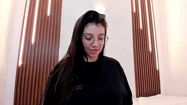 CarolinaMejia online show from October 2025 11:40:01 PM