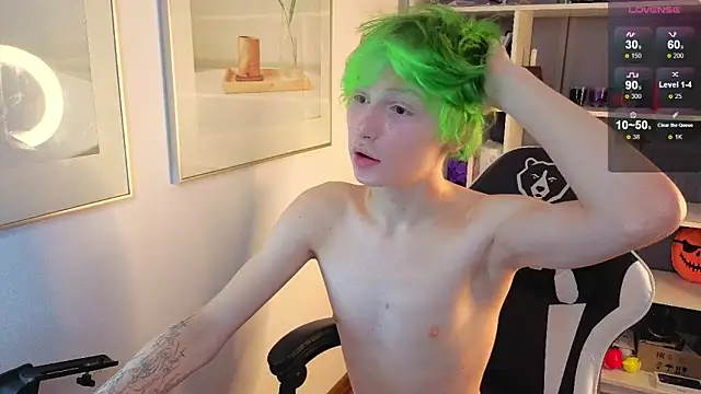 Your avatar online show from November 2025 01:28:01 AM