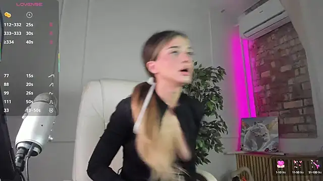 Blessed Molly online show from October 2025 07:28:01 AM