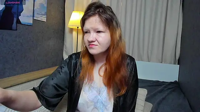 Nora lovvvv online show from October 2025 10:18:01 AM