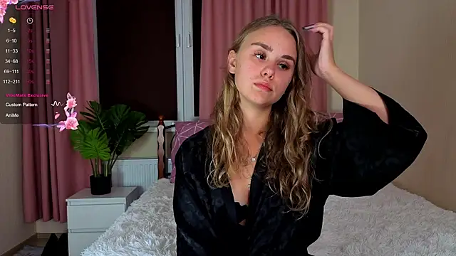 Hazel Reed online show from September 2025 03:17:01 PM