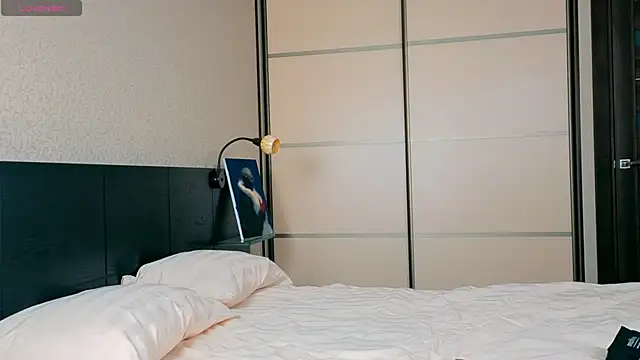 Hazel Reed online show from October 2025 07:13:01 PM