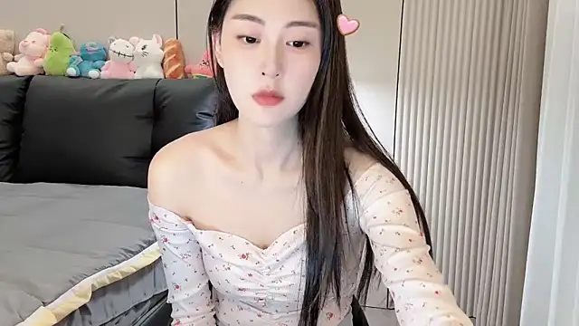 Snapshot of Aquarius-002 chatting on September 2025 02:18:02 PM Aquarius-002 online show from September 2025 02:18:02 PM