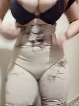 Snapshot of AsilAbid chatting on February 2026 08:21:01 AM AsilAbid online show from February 2026 08:21:01 AM