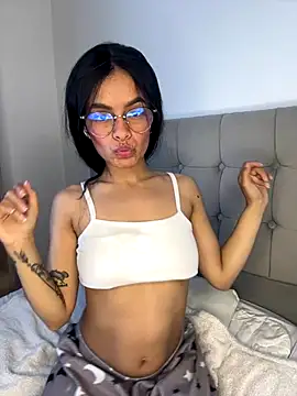 Melissa coch online show from October 2025 04:37:01 PM