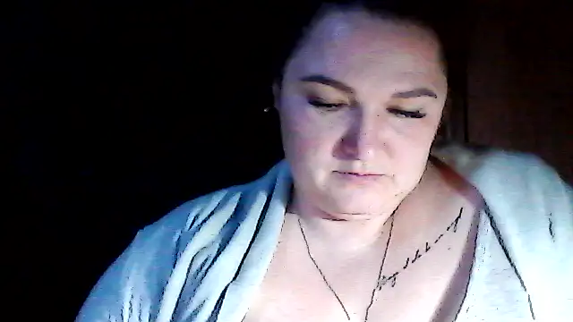 AngelQSky online show from November 2025 01:11:02 PM