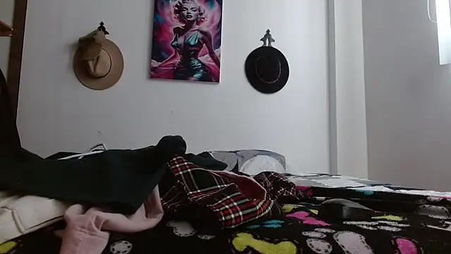 Crystal Star  online show from March 2026 02:35:02 PM