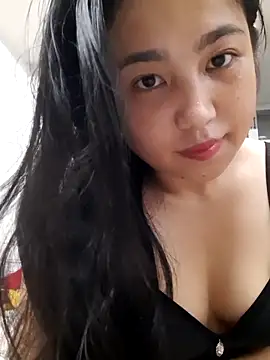 Snapshot of Minn-cute chatting on October 2025 05:03:02 AM Minn-cute online show from October 2025 05:03:02 AM