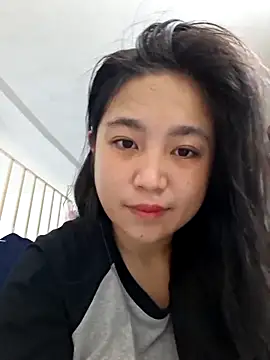 Snapshot of Minn-cute chatting on November 2025 10:12:02 AM Minn-cute online show from November 2025 10:12:02 AM