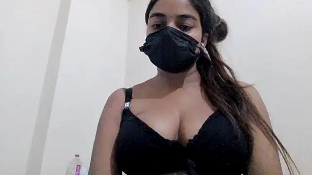 Snapshot of Little_toy_girl chatting on June 2026 12:33:01 PM Little toy girl online show from June 2026 12:33:01 PM