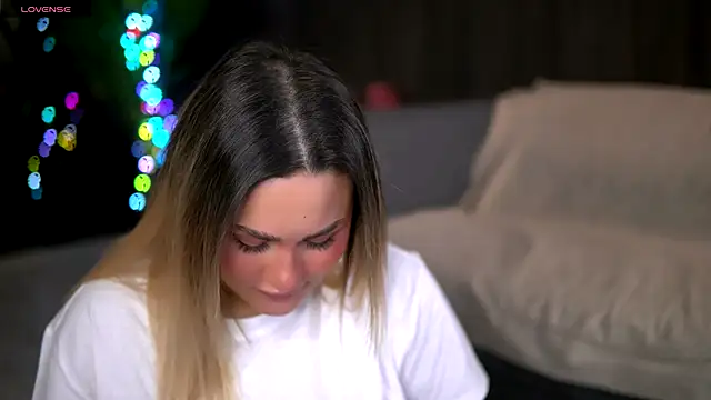 KayaAzur online show from November 2025 06:05:02 AM