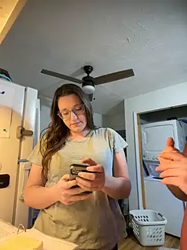 Mommasaurrex online show from December 2025 02:16:02 AM