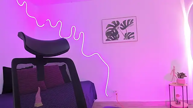 Cherrydollxx online show from September 2025 12:18:01 PM