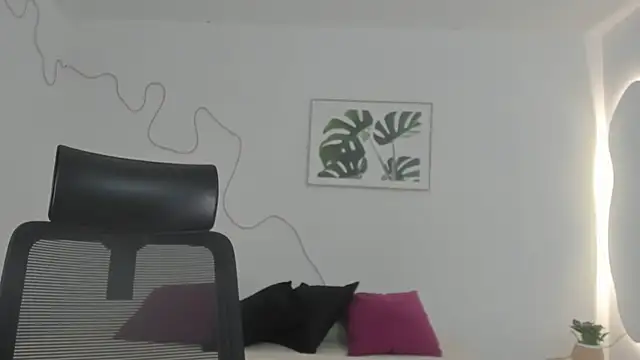 Cherrydollxx online show from October 2025 12:02:02 PM