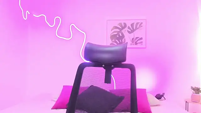 Cherrydollxx online show from November 2025 12:18:02 PM