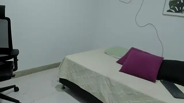 Cherrydollxx online show from November 2025 11:43:01 AM