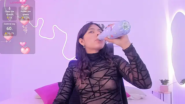 Cherrydollxx online show from November 2025 11:42:01 AM