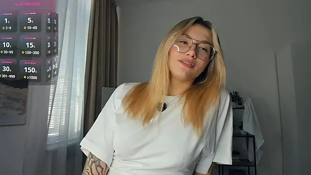 Snapshot of FaaBinaa chatting on June 2026 08:17:02 AM FaaBinaa online show from June 2026 08:17:02 AM