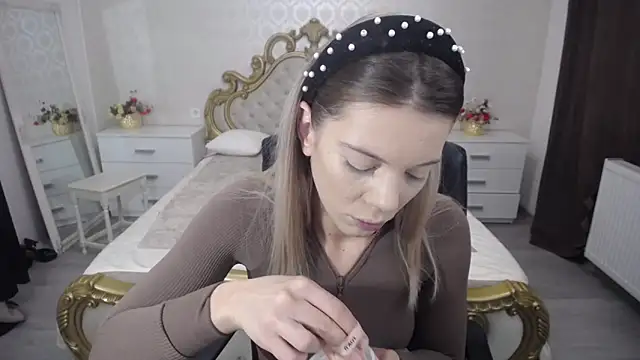 AmberTop online show from October 2025 06:22:02 AM