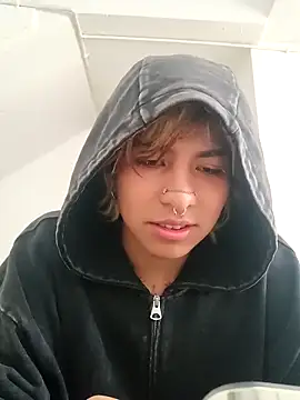 Snapshot of OliIverr22 chatting on September 2025 04:07:01 PM OliIverr22 online show from September 2025 04:07:01 PM