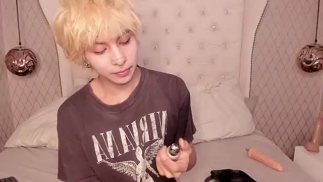 Snapshot of OliIverr22 chatting on October 2025 12:17:01 PM OliIverr22 online show from October 2025 12:17:01 PM