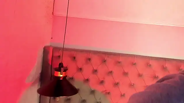 Snapshot of OliIverr22 chatting on November 2025 12:41:02 PM OliIverr22 online show from November 2025 12:41:02 PM