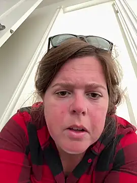 hornykitty1210 online show from October 2025 02:53:01 PM