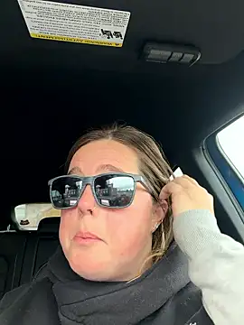 hornykitty1210 online show from January 2026 07:52:02 PM