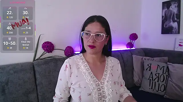 Snapshot of Alana_steel_1 chatting on February 2026 07:31:02 PM Alana steel 1 online show from February 2026 07:31:02 PM