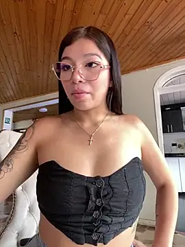 Snapshot of Maddy_Piink chatting on February 2026 08:58:01 PM Maddy Piink online show from February 2026 08:58:01 PM