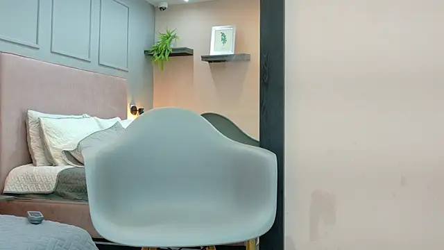 Camila Hill  online show from February 2026 02:48:01 PM