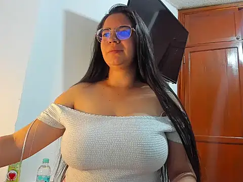 Danilua  online show from November 2025 01:14:02 AM