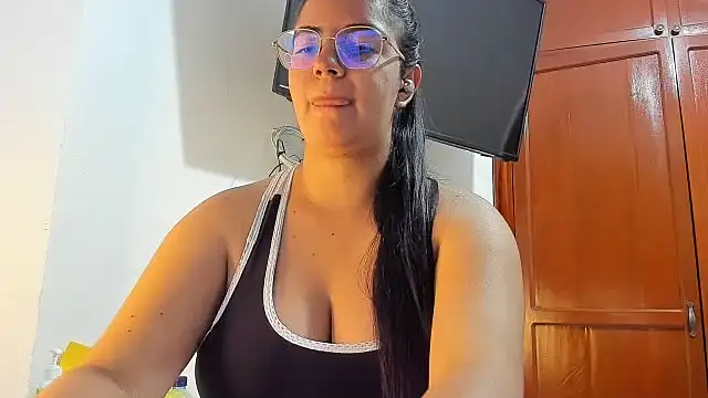 Danilua  online show from November 2025 01:39:02 AM