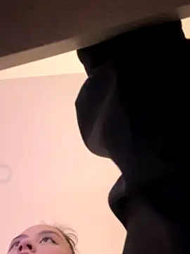 madissooon   online show from November 2025 04:12:01 AM