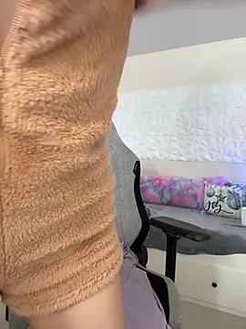 fantasyxwolf online show from December 2025 12:10:01 PM