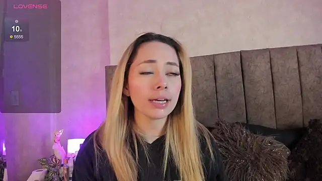 LanaMills  online show from January 2026 04:50:02 AM