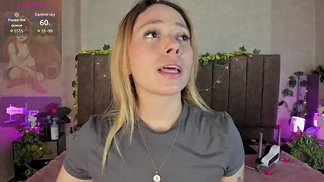 LanaMills  online show from April 2026 05:13:01 AM