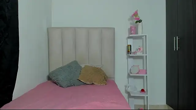 ImEmily444 online show from November 2025 03:39:01 AM