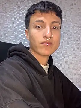 Milan Bach online show from April 2026 05:02:02 AM